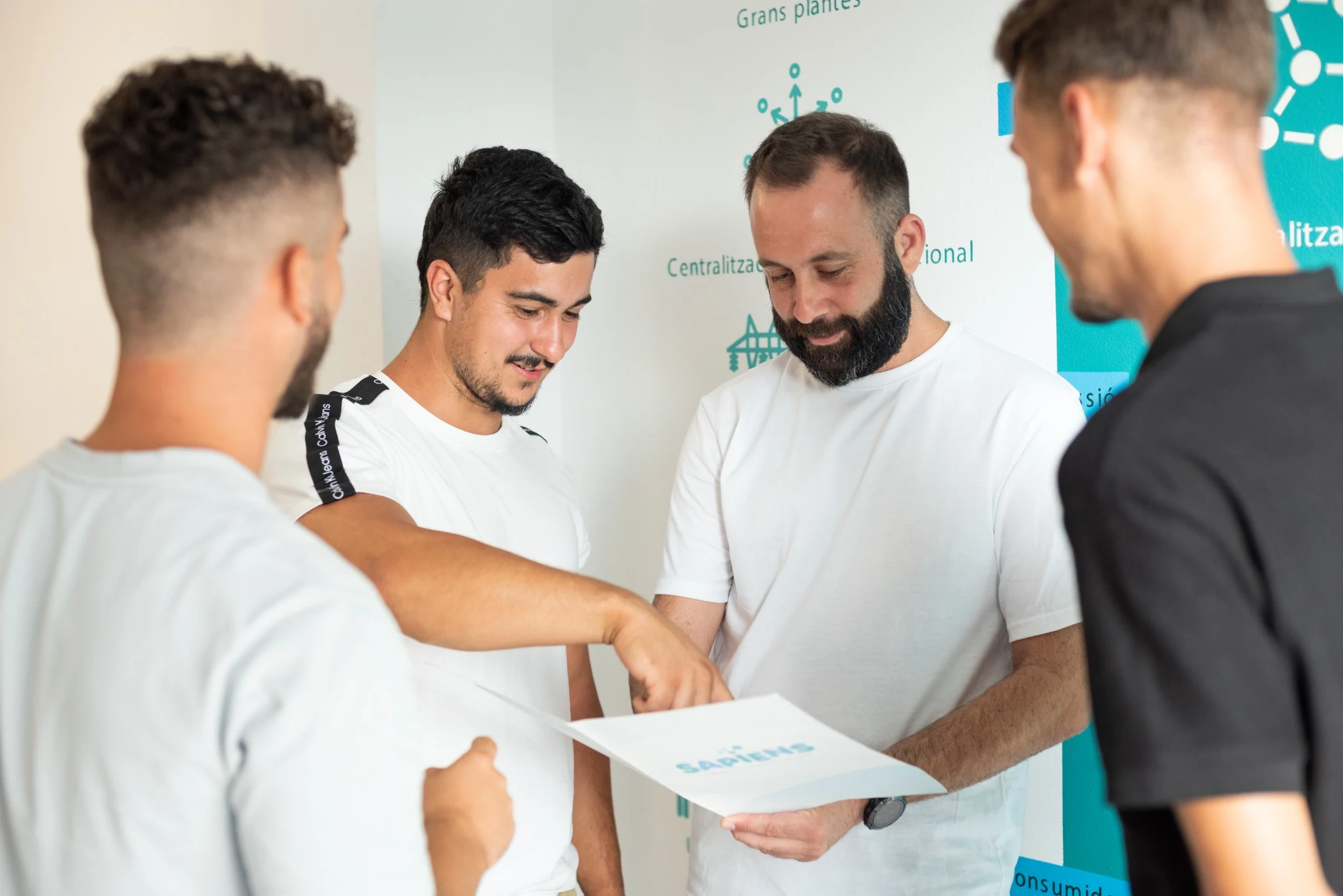 Sapiens Energía acompañando a una comunidad